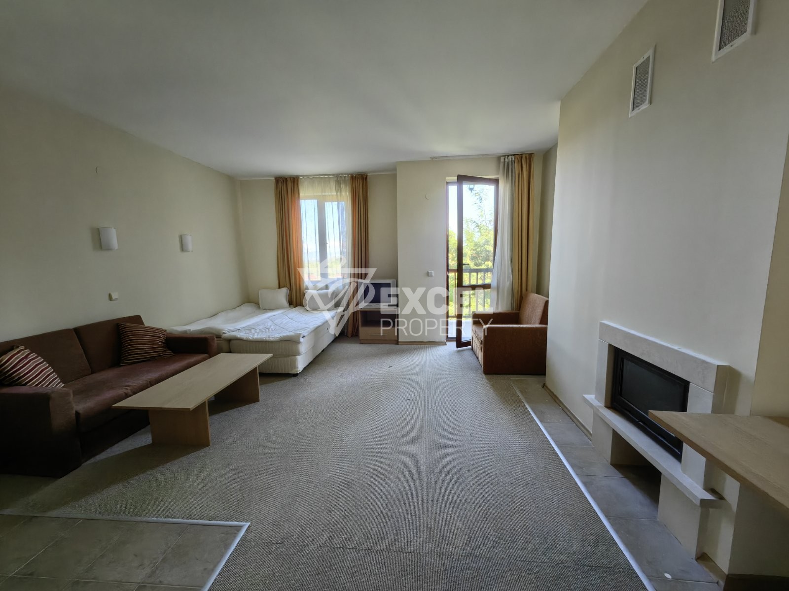 Просторно южно студио сред природата, в близост до река