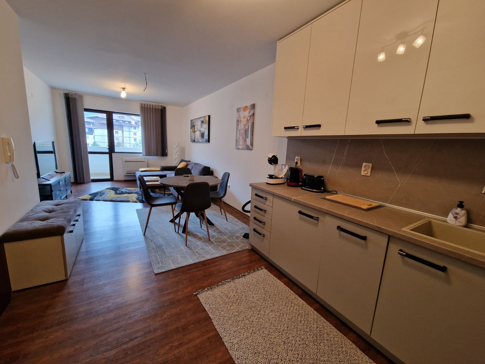 Луксозен двустаен апартамент с ниска такса поддръжка до Гондолата в Банско