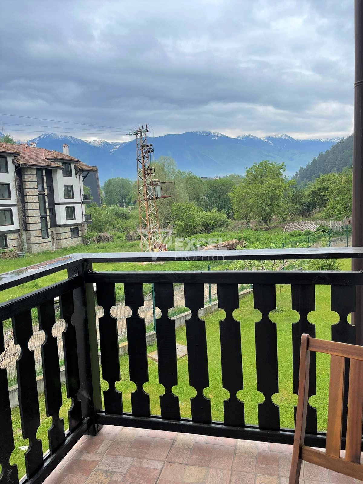 Ново обзавеждане! Двустаен апартамент за продажба в хотелски комплекс "3 Планини"