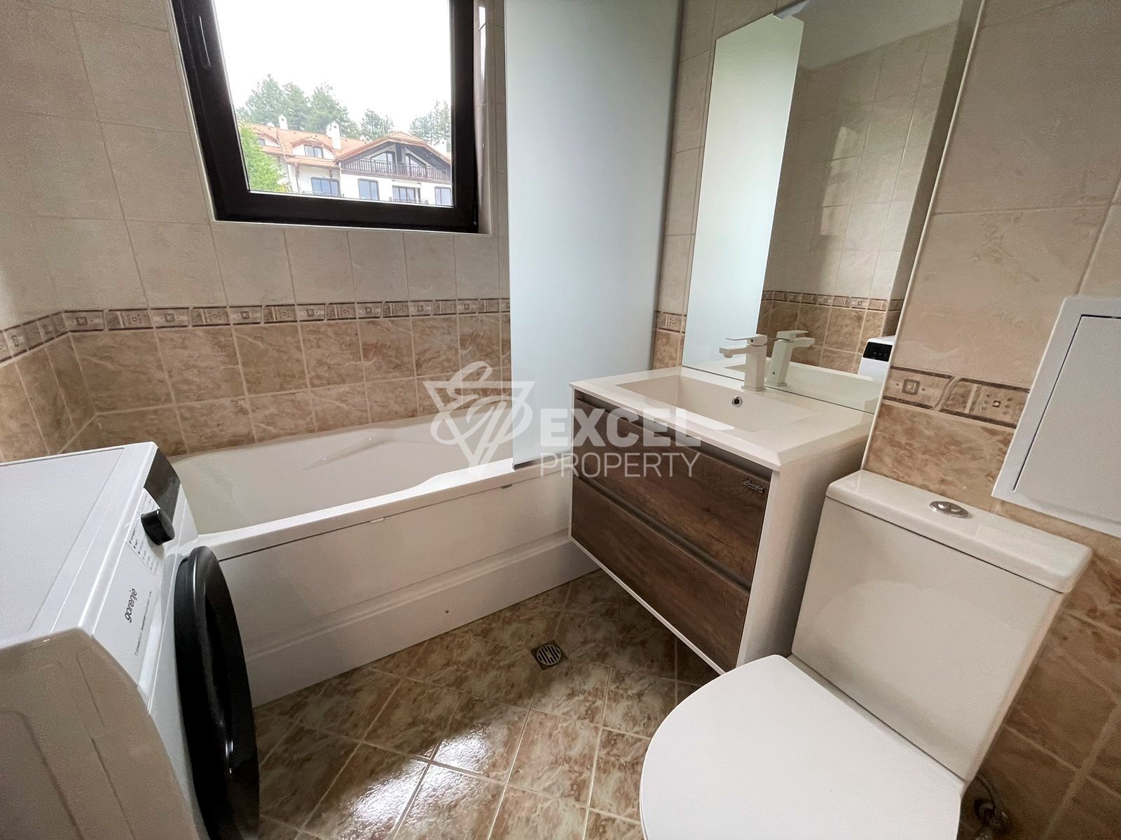 Ново обзавеждане! Двустаен апартамент за продажба в хотелски комплекс "3 Планини"