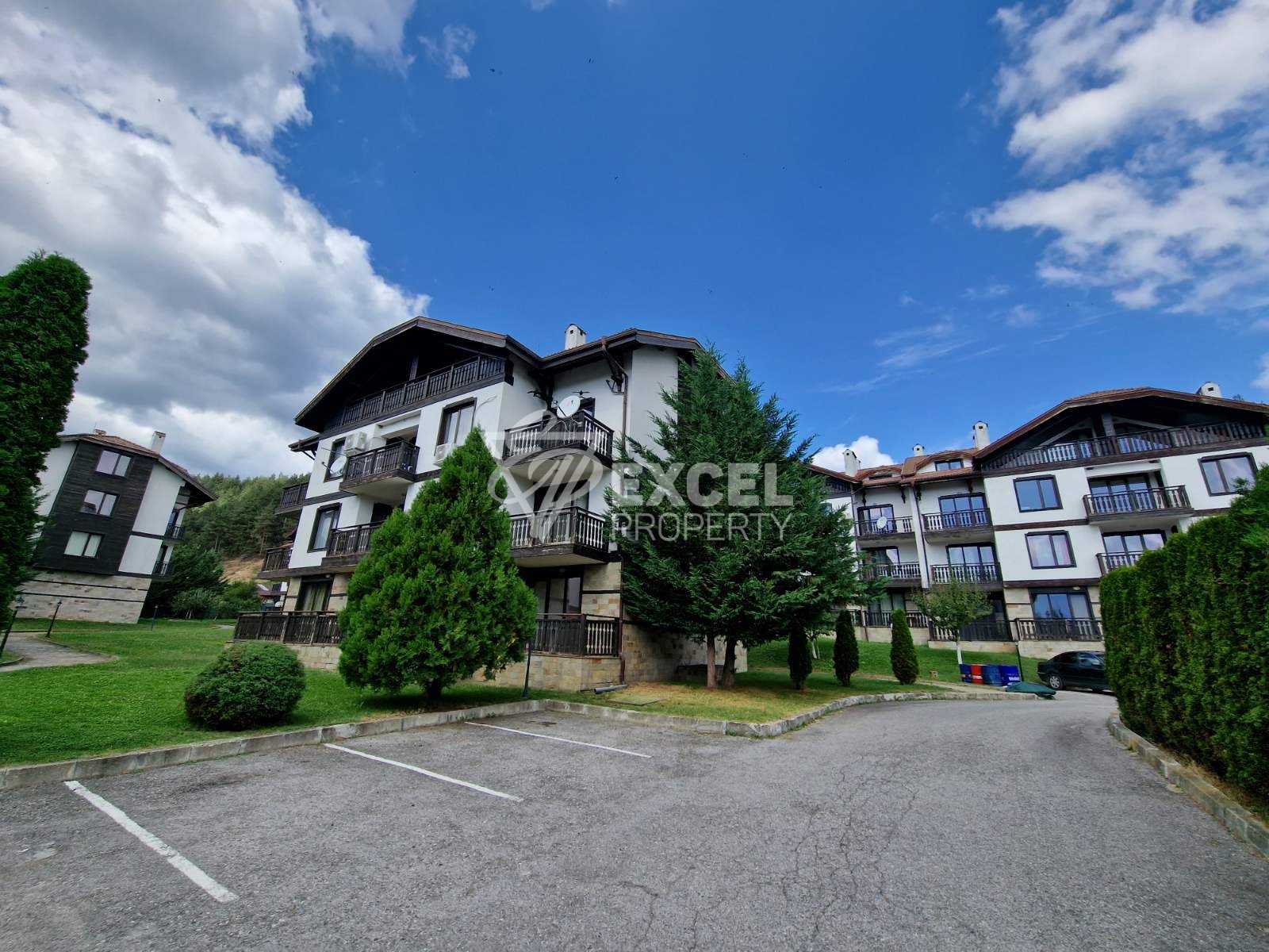 Двустаен апартамент с ново обзавеждане и фронтална гледка към Пирин за продажба до Банско и Разлог