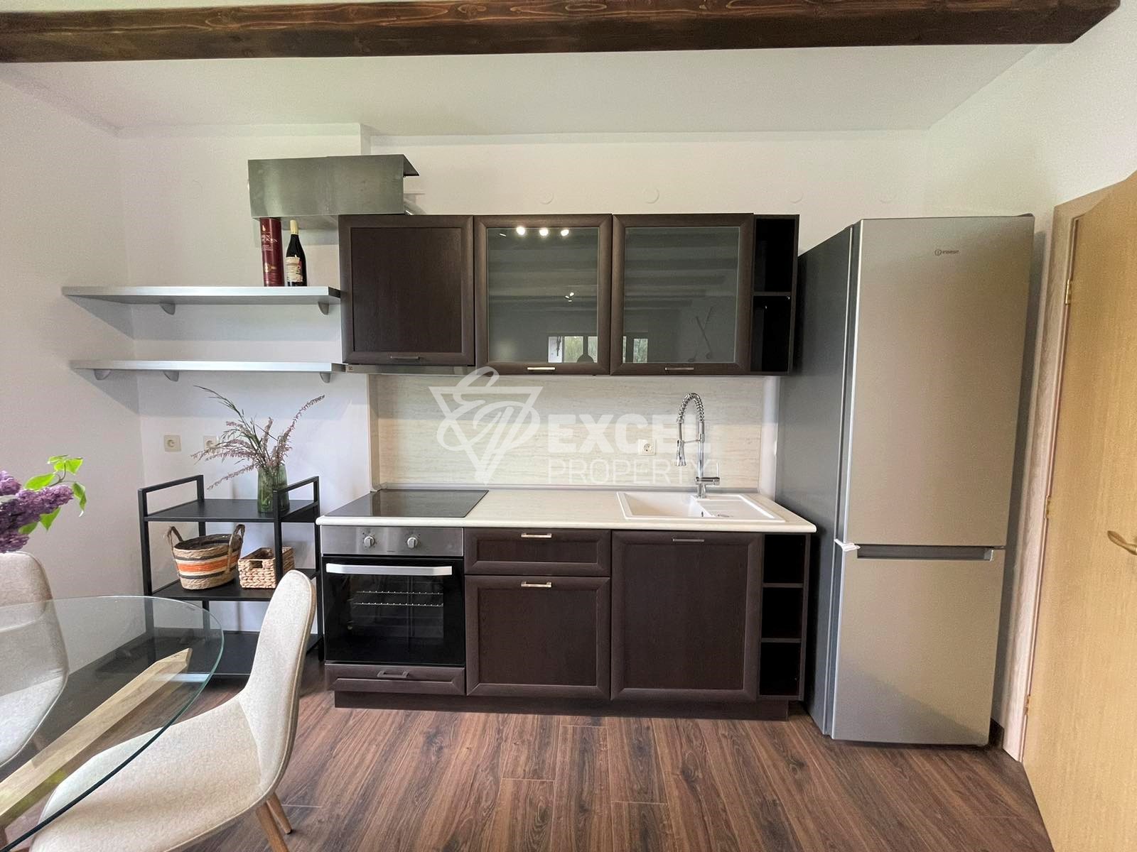 Ново обзавеждане! Двустаен апартамент за продажба в хотелски комплекс "3 Планини"