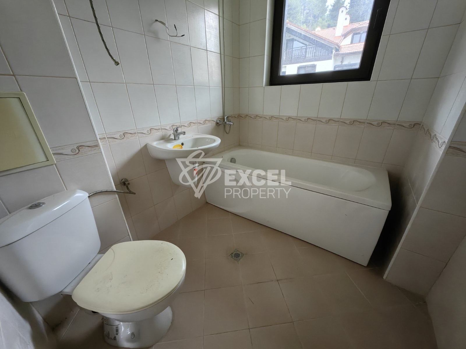 Двустаен апартамент с южно изложение и просторна тераса в целогодишен комплекс 3 Планини