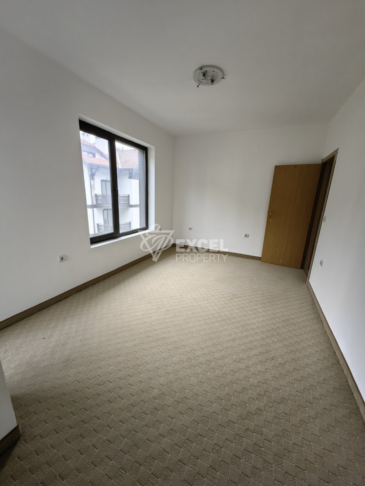 Прекрасен двустаен апартамент за продажба в целогодишен комплекс с ниска такса поддръжка, до Разлог