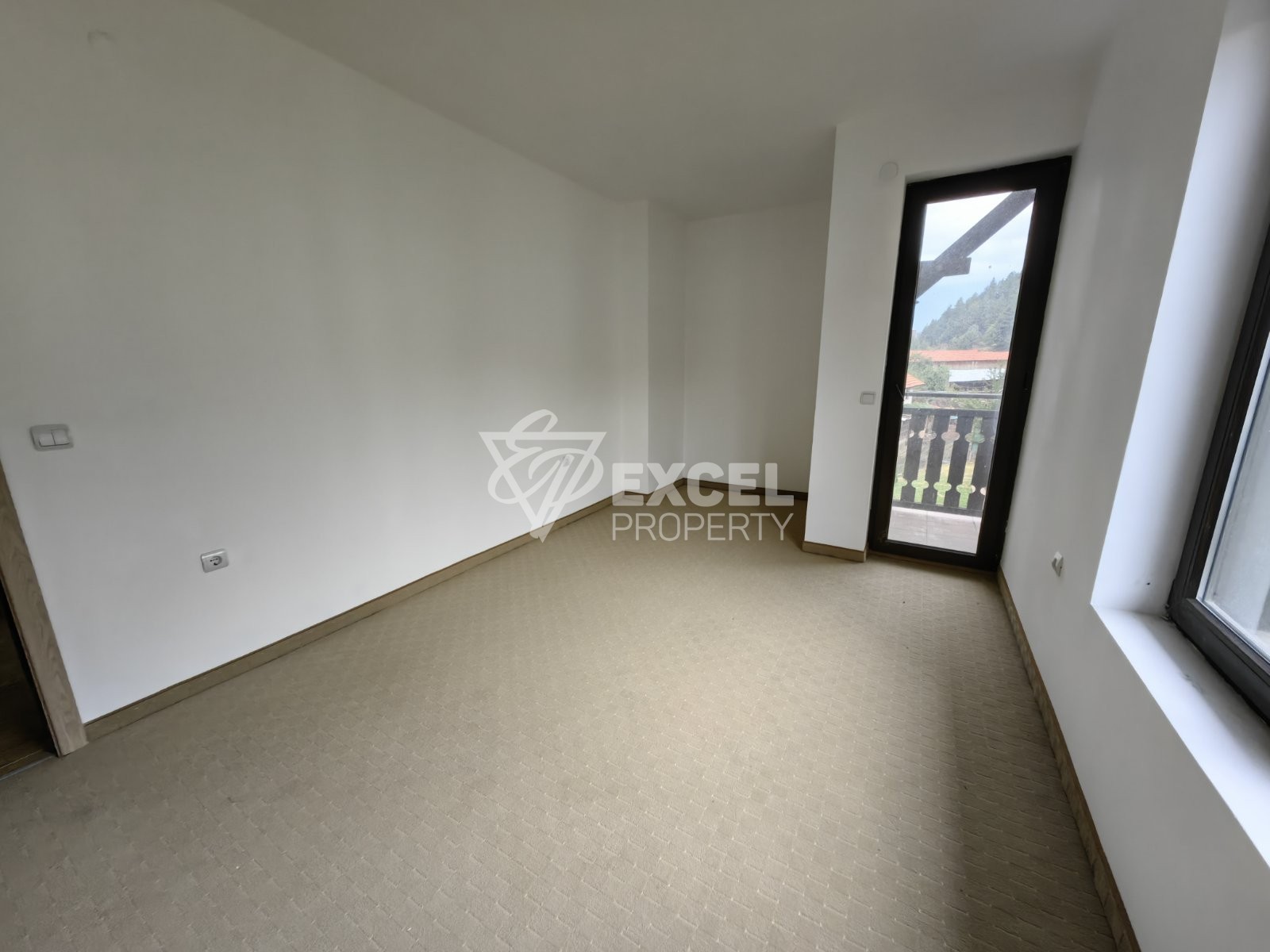 Прекрасен двустаен апартамент за продажба в целогодишен комплекс с ниска такса поддръжка, до Разлог