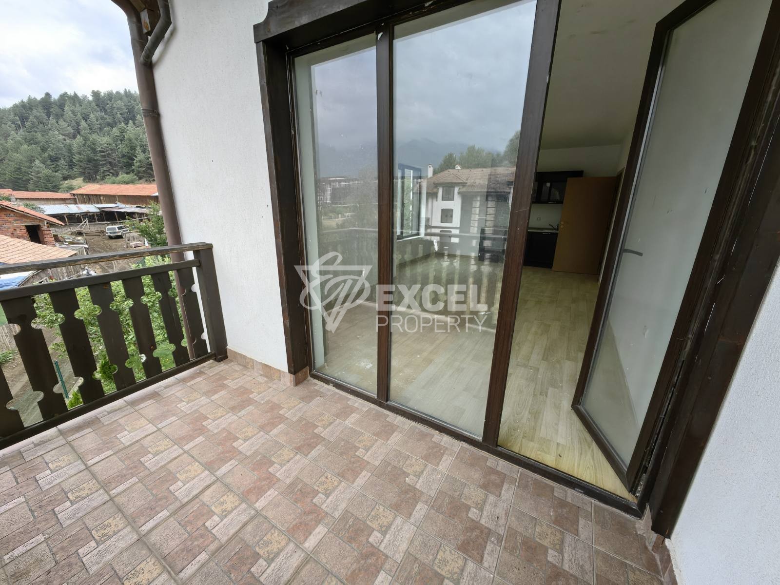 Прекрасен двустаен апартамент за продажба в целогодишен комплекс с ниска такса поддръжка, до Разлог