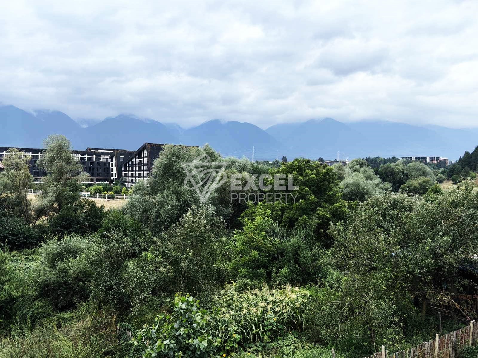 Прекрасен двустаен апартамент за продажба в целогодишен комплекс с ниска такса поддръжка, до Разлог