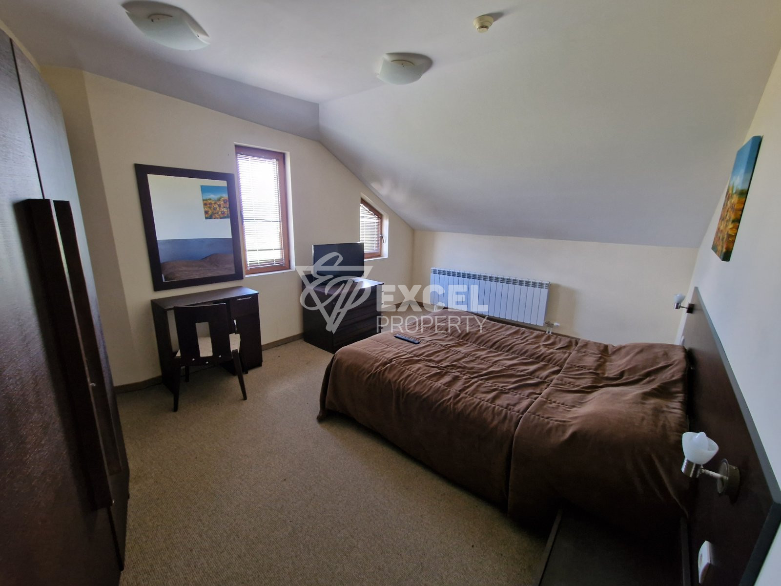 Тристаен обзаведен апартамент за продажба в Банско с панорама Пирин