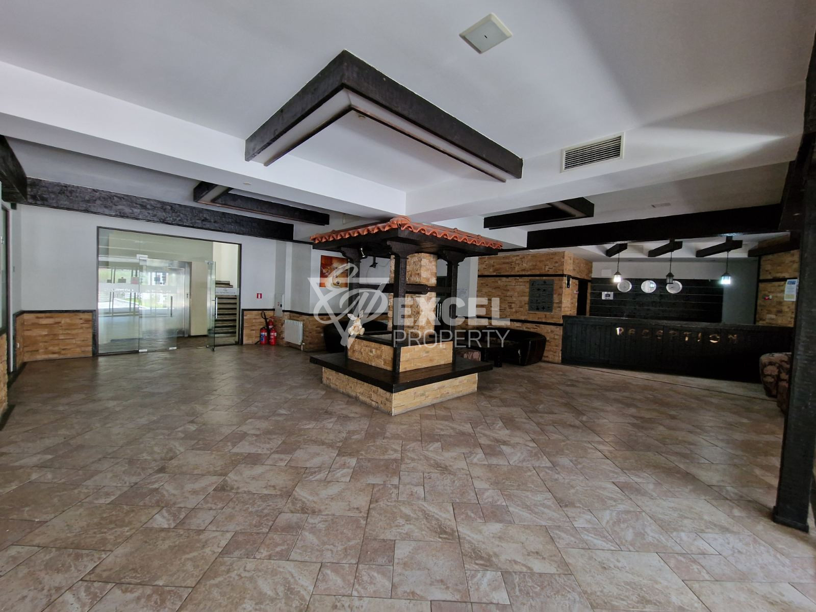 Тристаен обзаведен апартамент за продажба в Банско с панорама Пирин