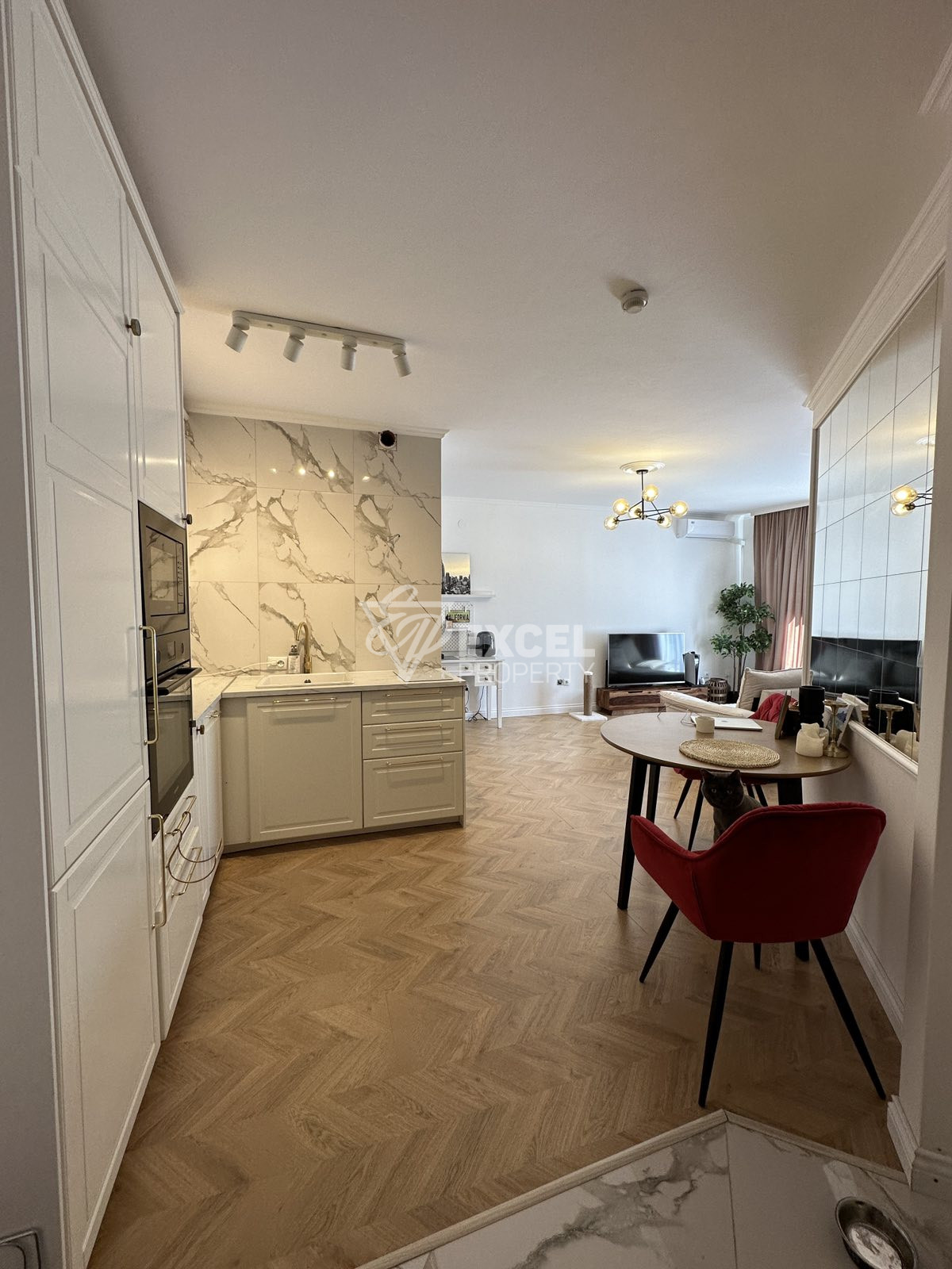 Луксозно обзаведено студио в целогодишно работещ комплекс до Пирин Голф