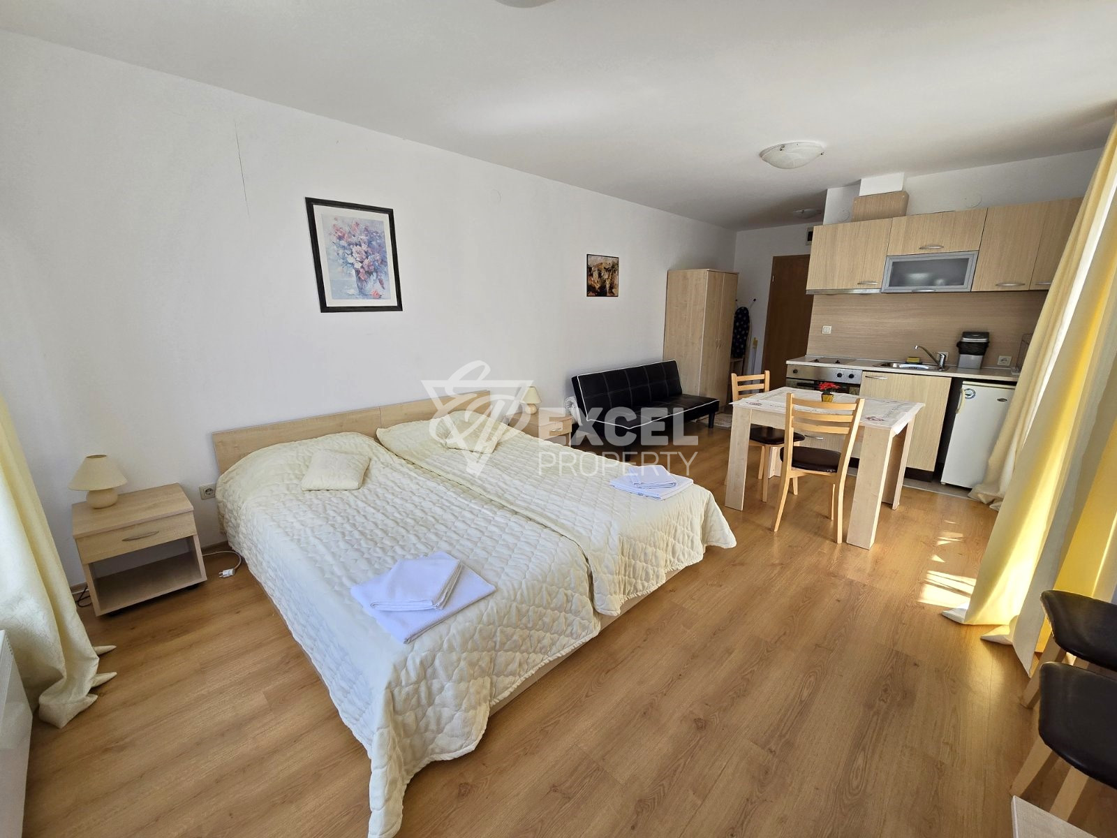 Просторно студио с южно изложение за продажба в комплекс Аспен Голф