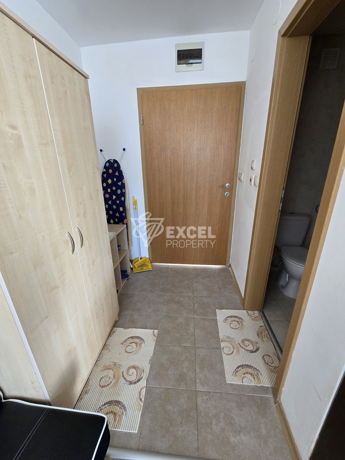 Просторно студио с южно изложение за продажба в комплекс Аспен Голф