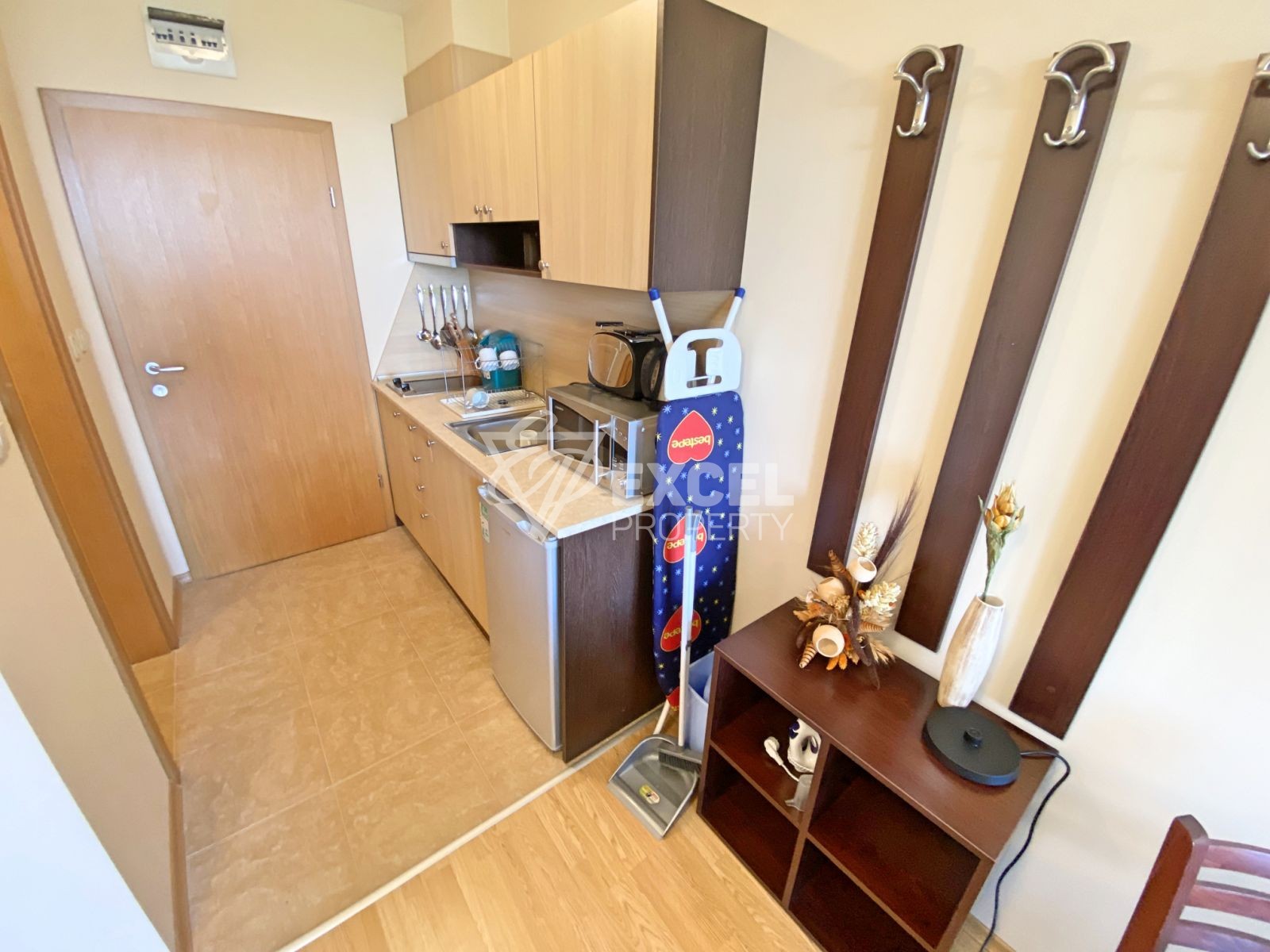 Просторно студио с тераса за продажба в Аспен Суитс, до Пирин Голф