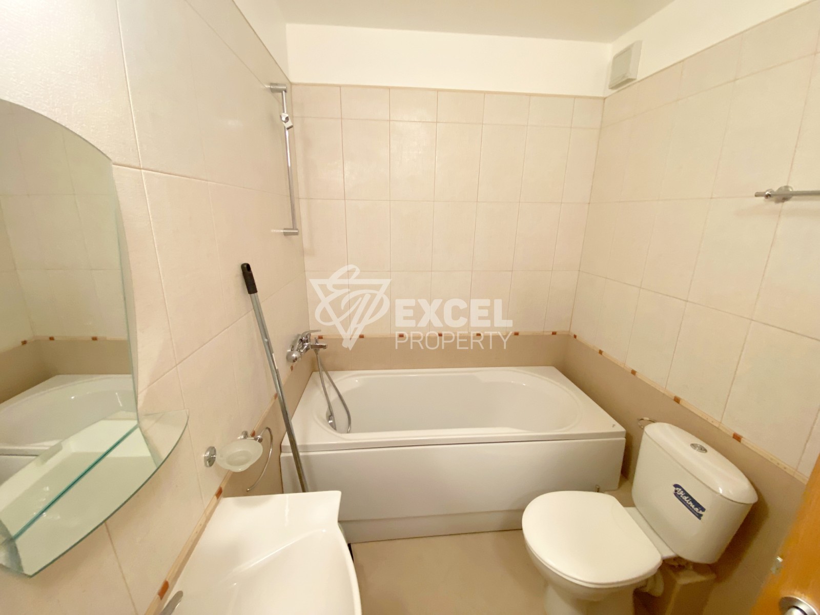 Просторно студио с ново обзавеждане за продажба в Аспен Суитс, до Пирин Голф