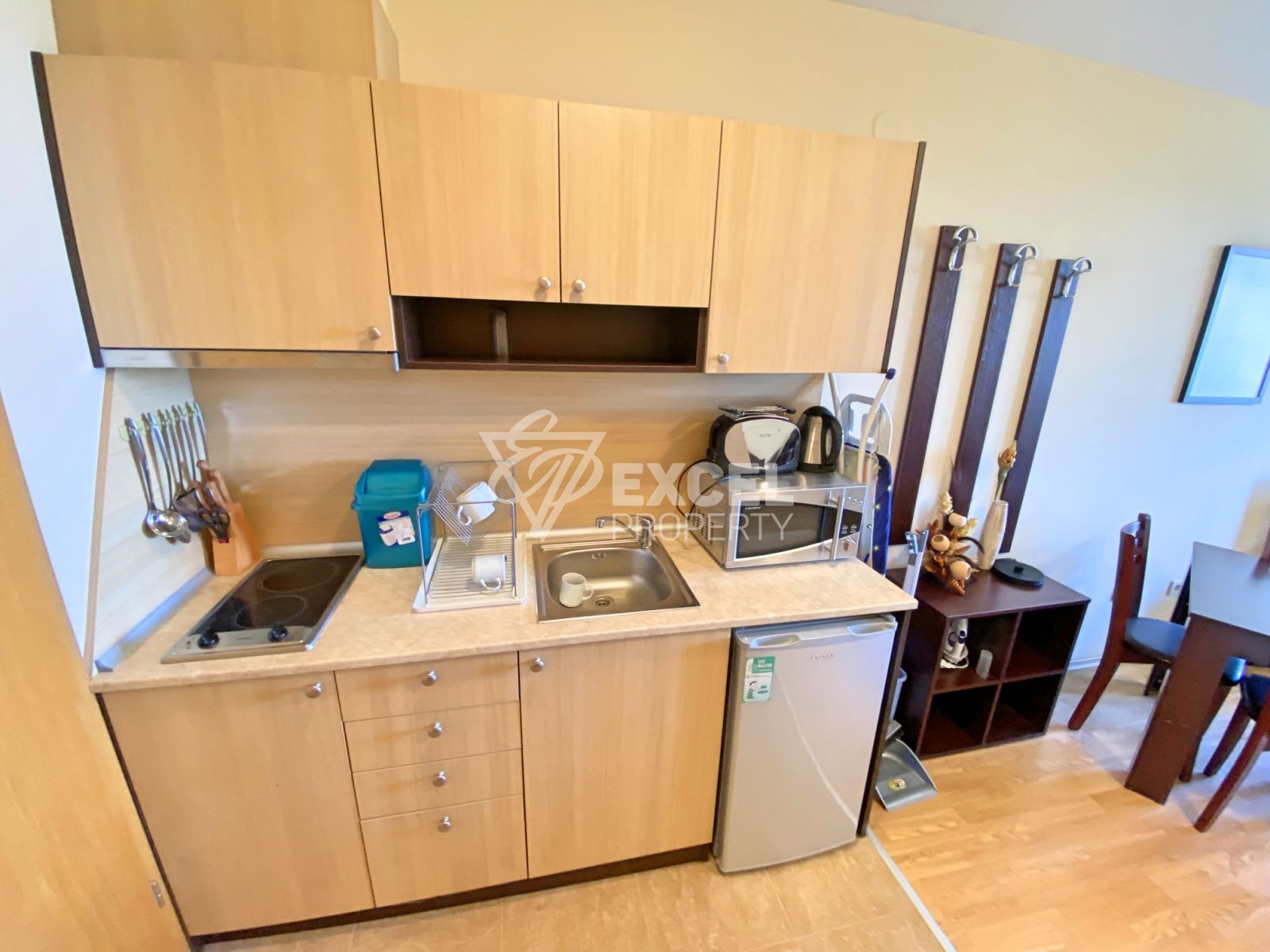 Просторно студио с тераса за продажба в Аспен Суитс, до Пирин Голф