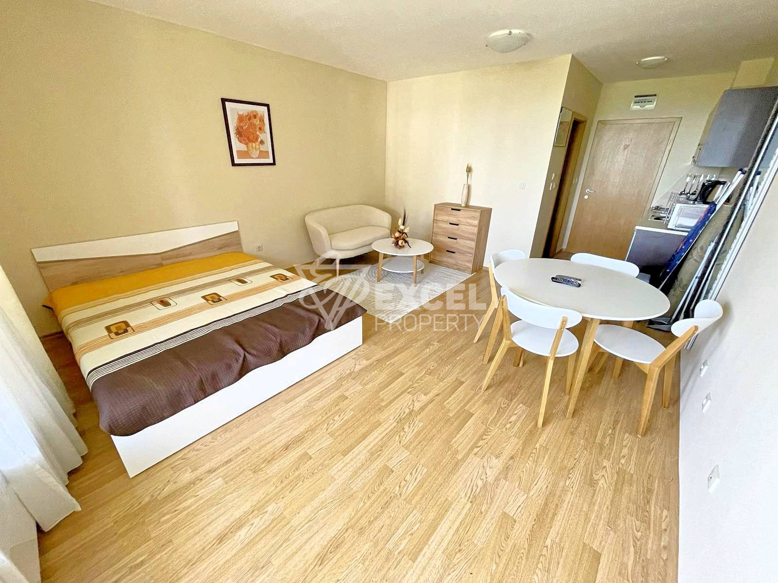 Просторно студио с ново обзавеждане за продажба в Аспен Суитс, до Пирин Голф