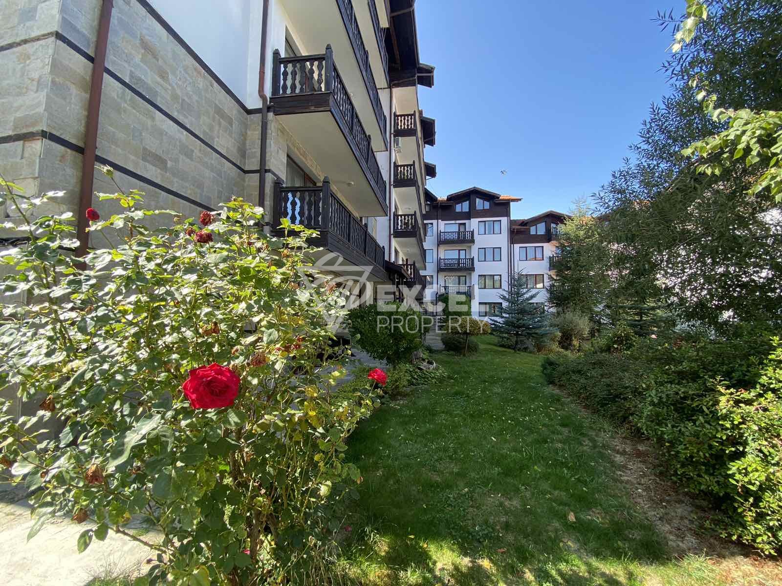 Изгоден двустаен апартамент на партерно ниво в сграда с ниска такса поддръжка!