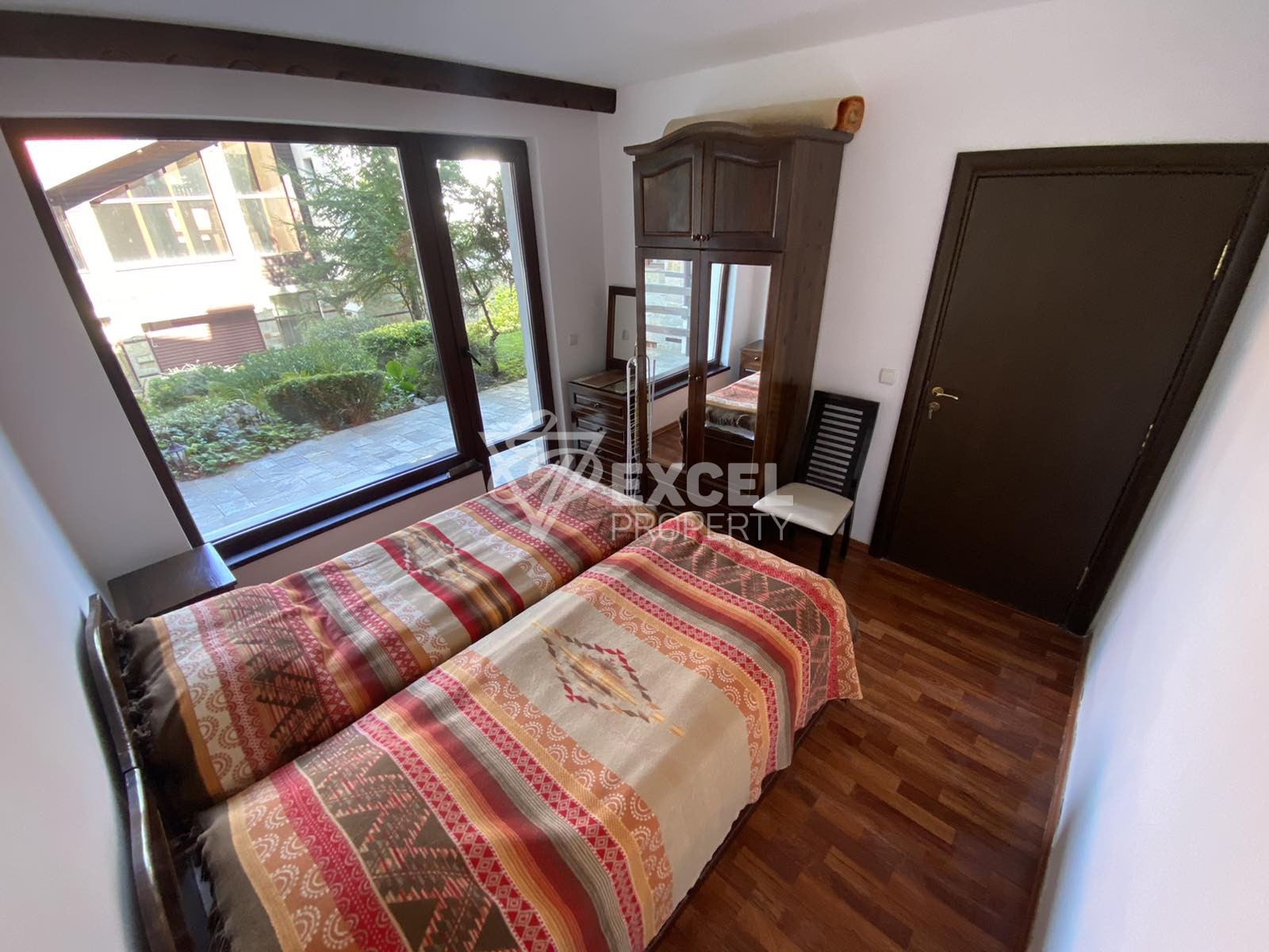 Изгоден двустаен апартамент на партерно ниво в сграда с ниска такса поддръжка!