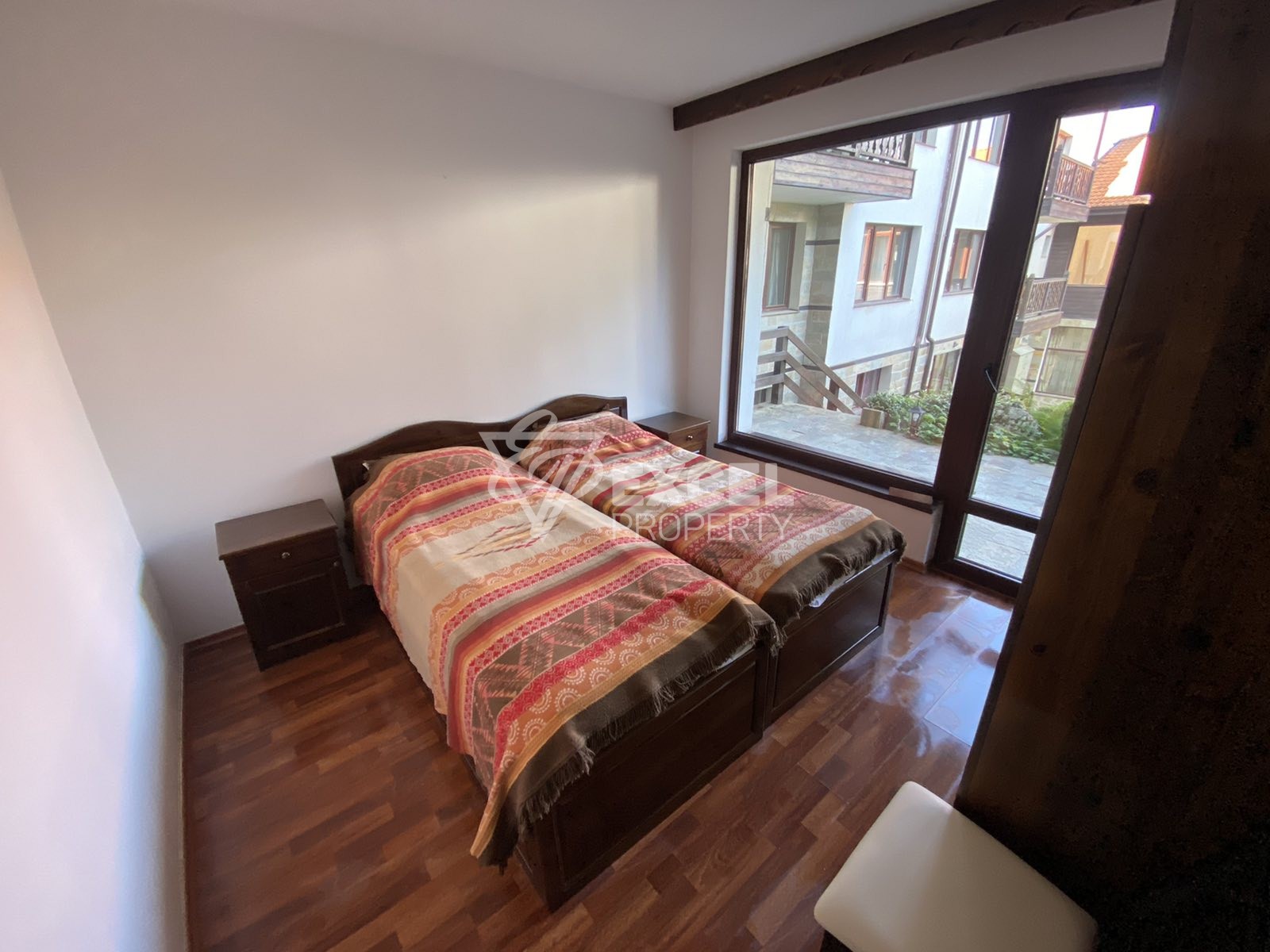 Изгоден двустаен апартамент на партерно ниво в сграда с ниска такса поддръжка!