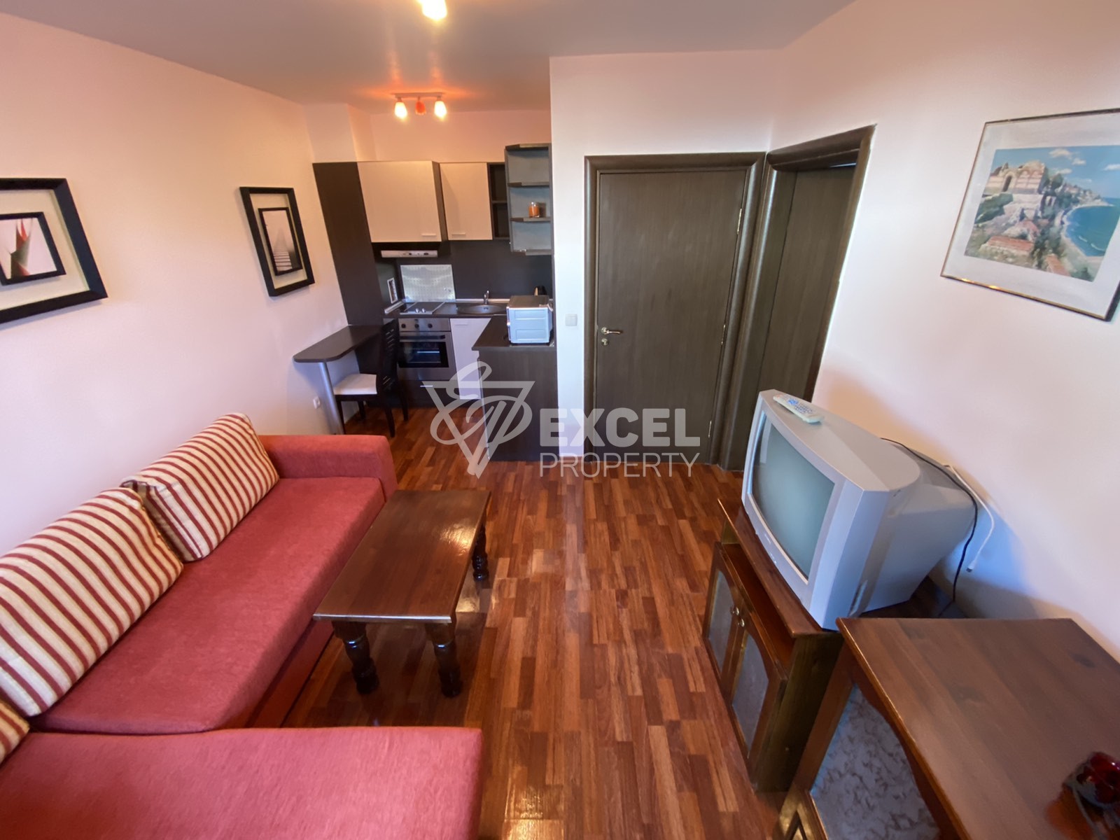 Изгоден двустаен апартамент на партерно ниво в сграда с ниска такса поддръжка!