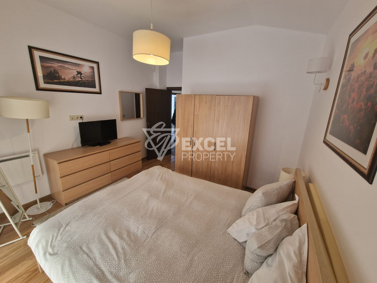 Просторна и слънчева къща с три спални за продажба в района на Пирин Голф