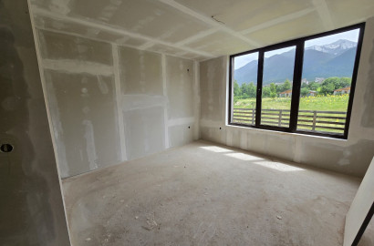 Южно студио за продажба с възхитителна панорамна гледка към Пирин планина