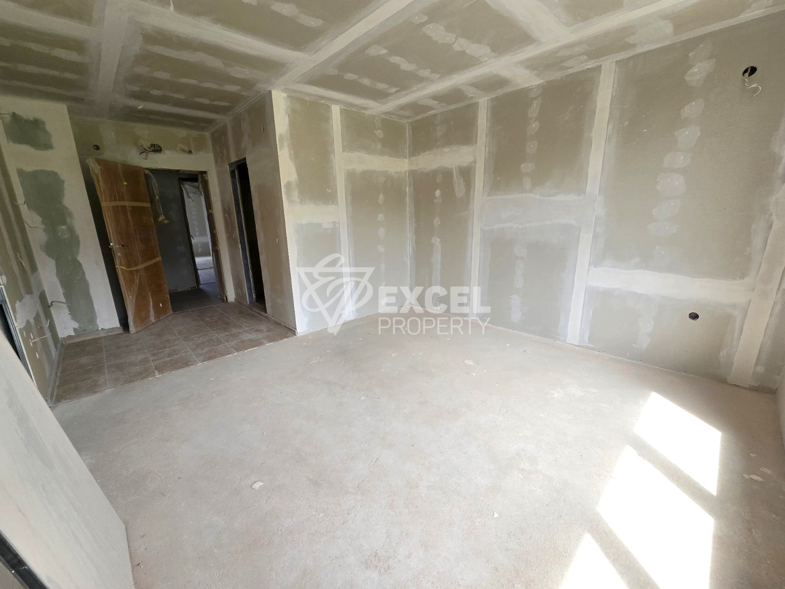 Южно студио за продажба с възхитителна панорамна гледка към Пирин планина