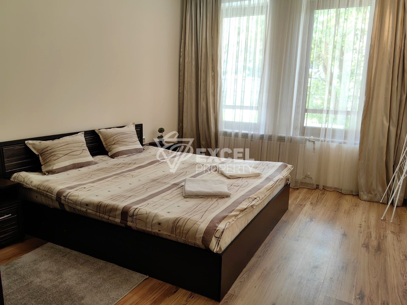 Обзаведен двустаен апартамент под наем на 80м от Гондолата