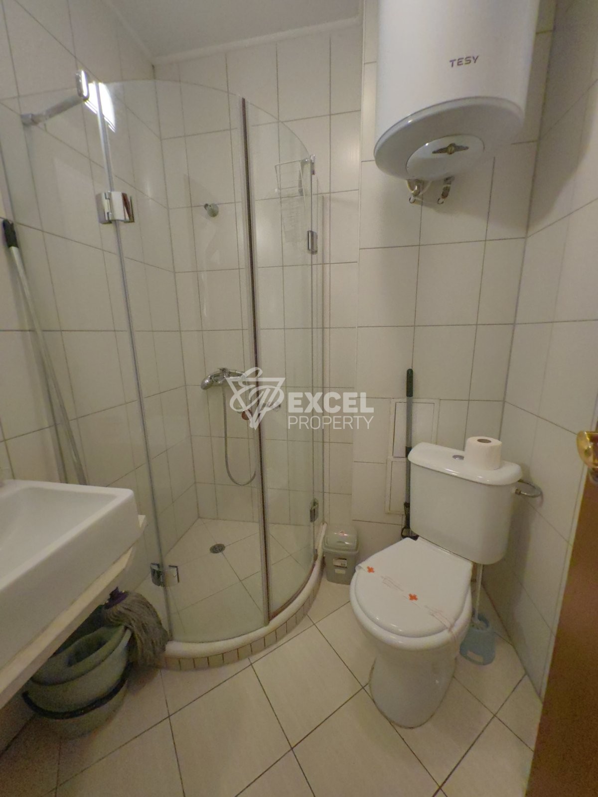 Обзаведен двустаен апартамент под наем на 80м от Гондолата