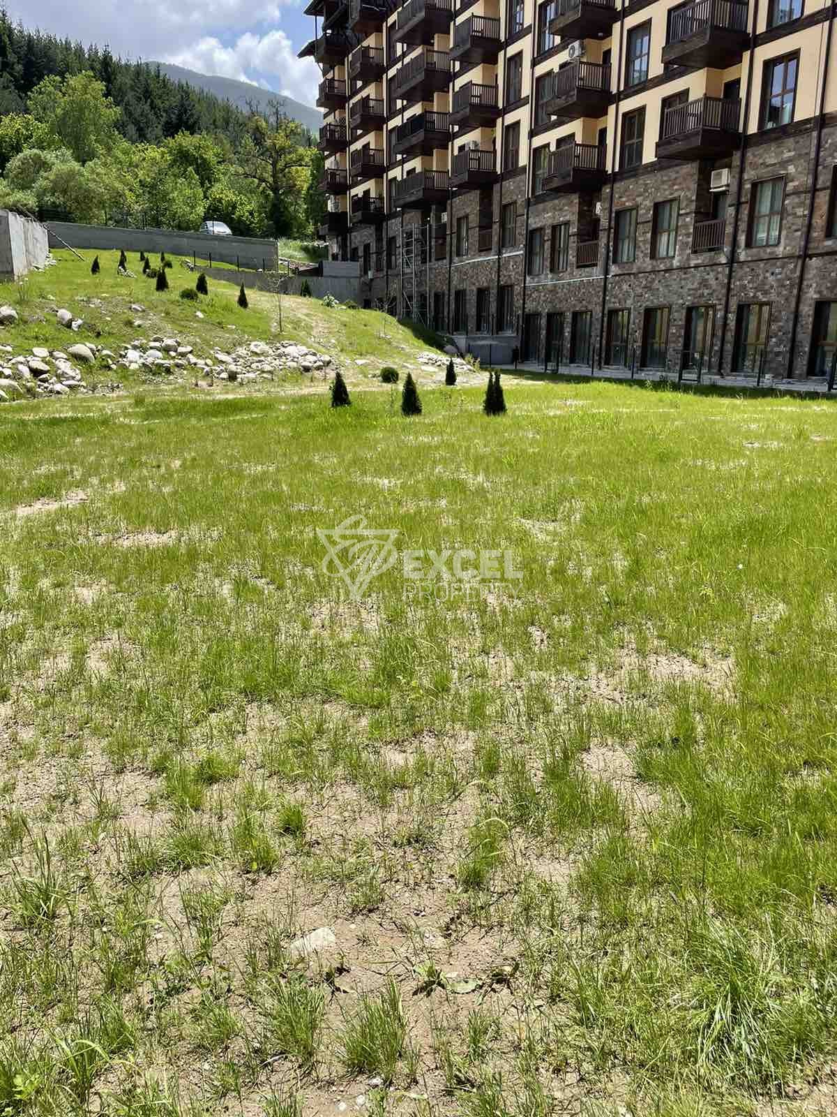 Просторен многостаен обзаведен апартамент за продажба в Банско