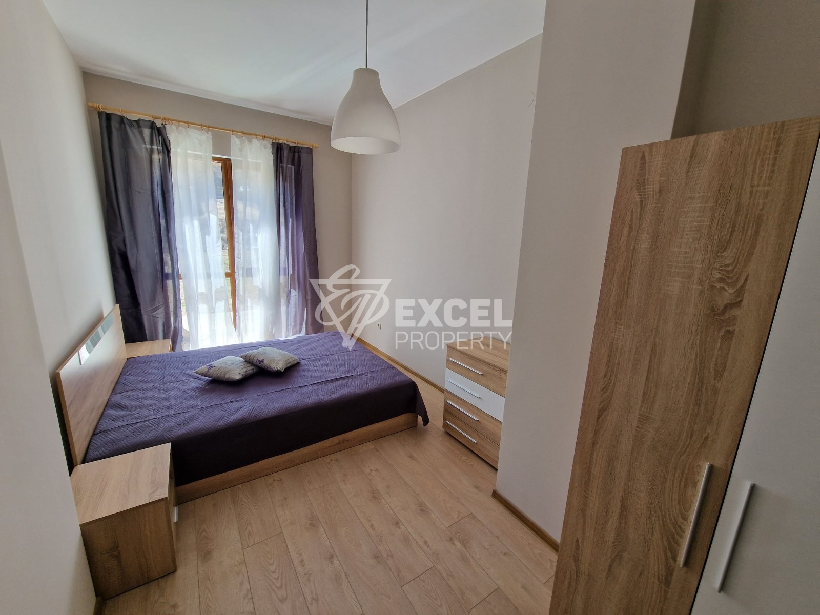 Просторен многостаен обзаведен апартамент за продажба в Банско