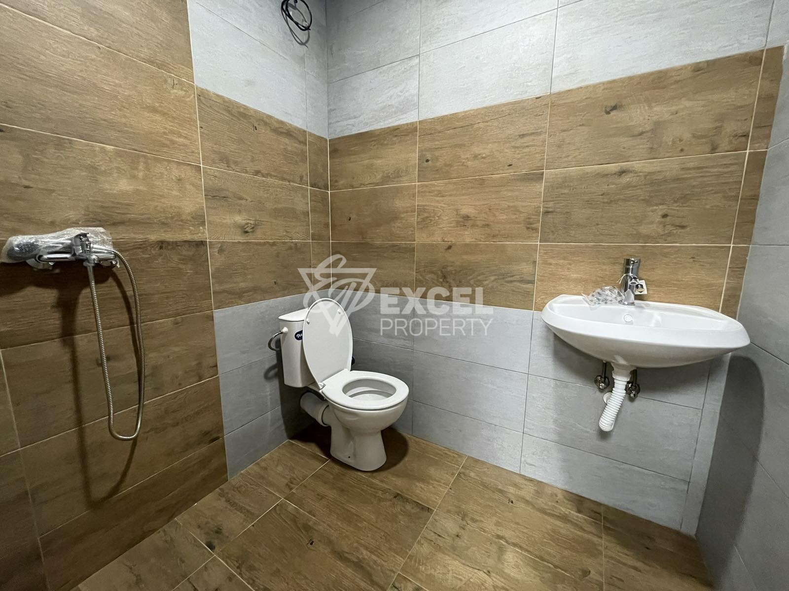 Просторен многостаен обзаведен апартамент за продажба в Банско