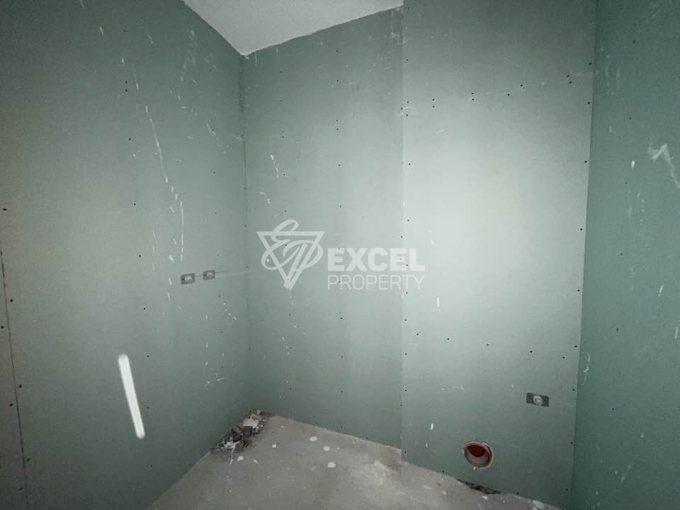 Банско: Просторен многостаен апартамент за продажба в сграда с ниска такса поддръжка