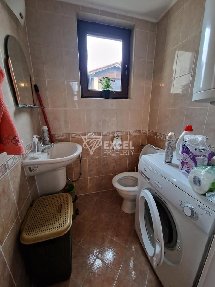 Без такса поддръжка! Южен двустаен апартамент със собствено мазе, до магазин Билла в Банско