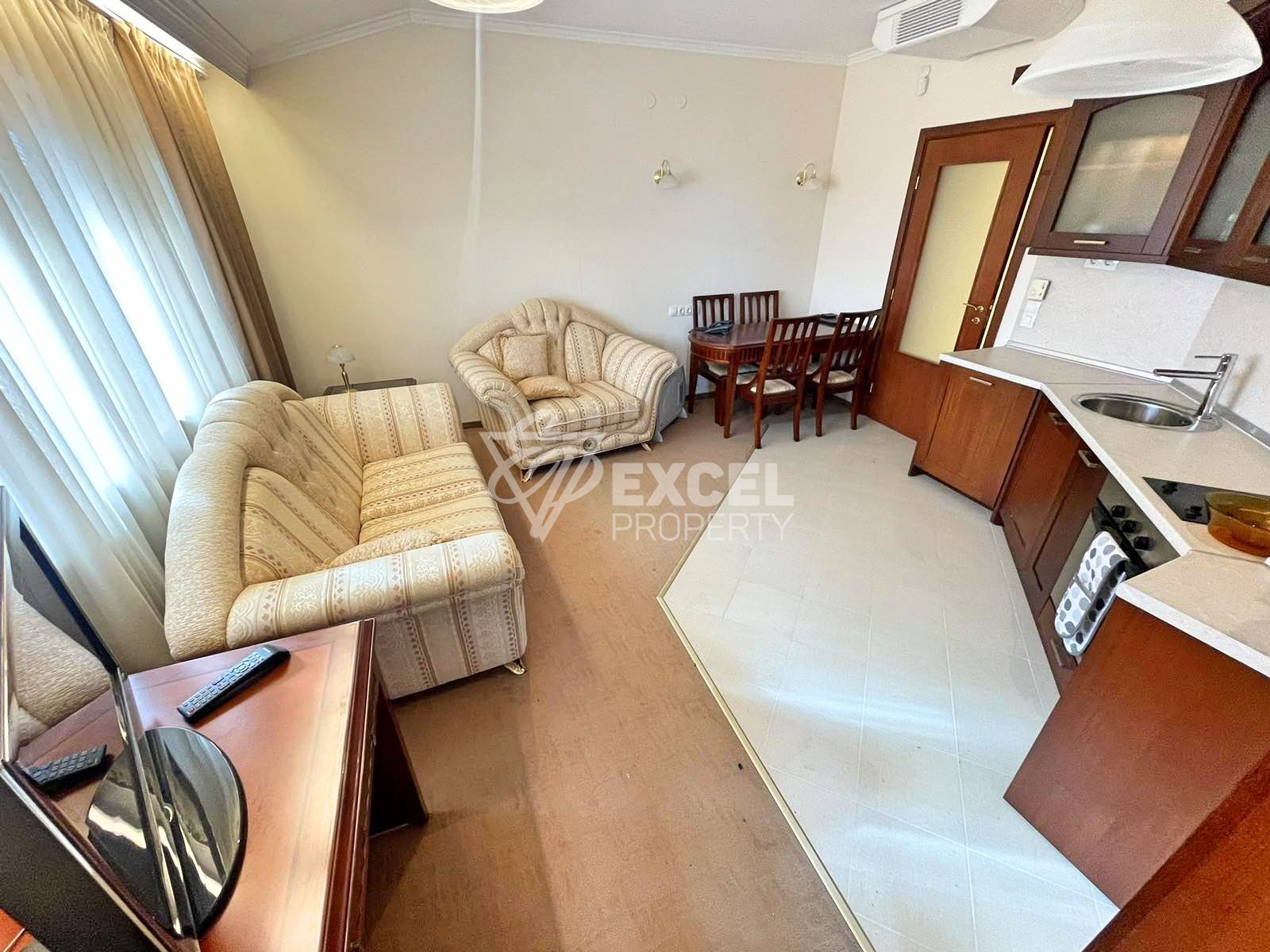 Югоизточен двустаен апартамент на 200м от Гондолата в Банско, комплекс Downtown