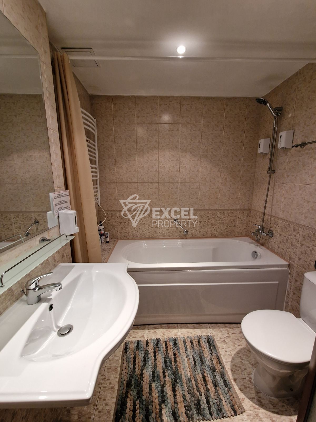 Под наем: Обзаведено студио с климатик и тераса в Банско, до Кемпински