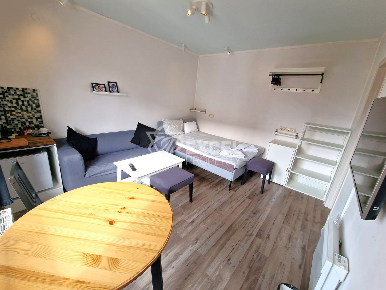 Модерно обзаведено студио за продажба, само на 100м от Flash, Банско