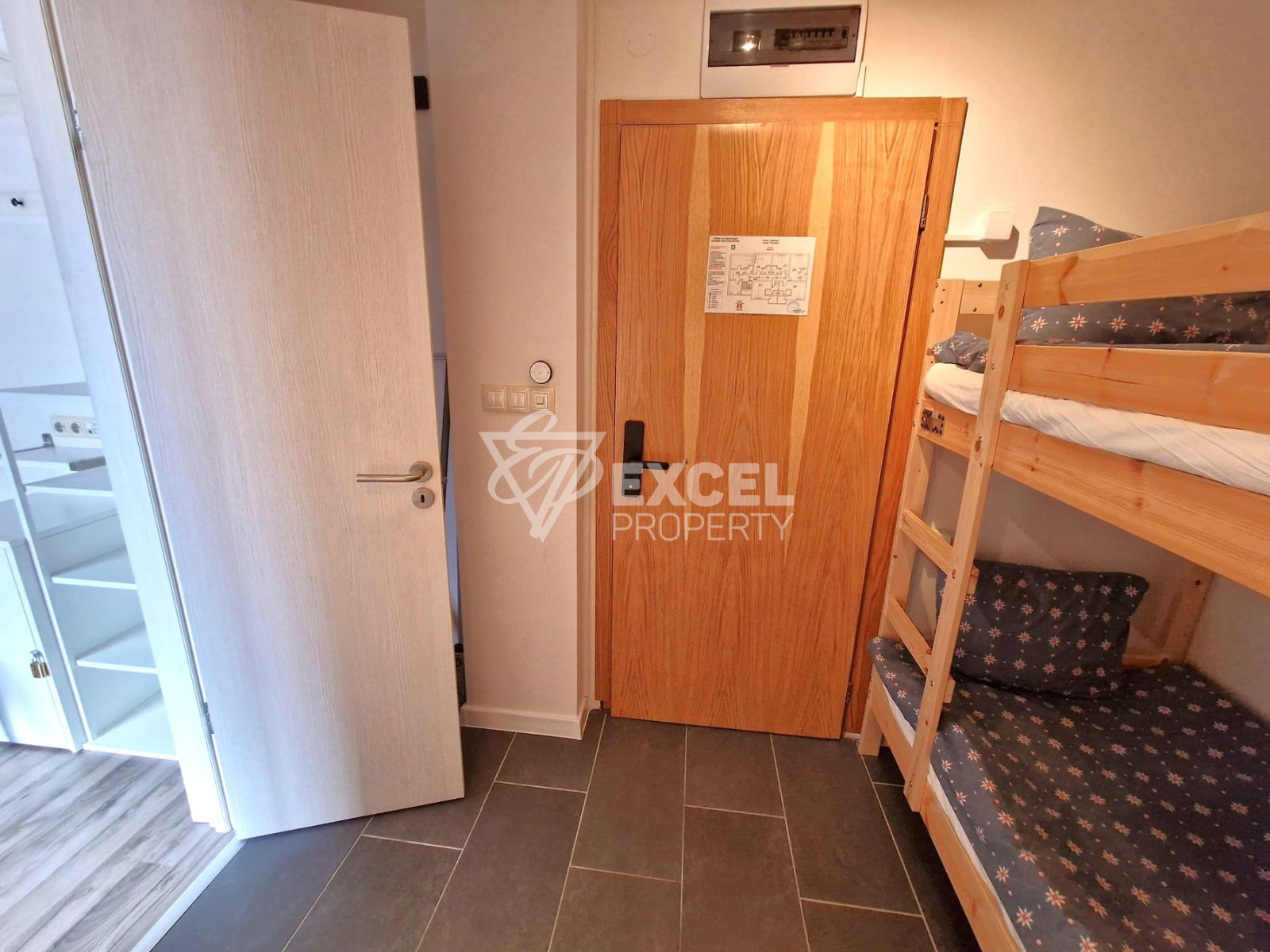 Модерно обзаведено студио за продажба, само на 100м от Flash, Банско