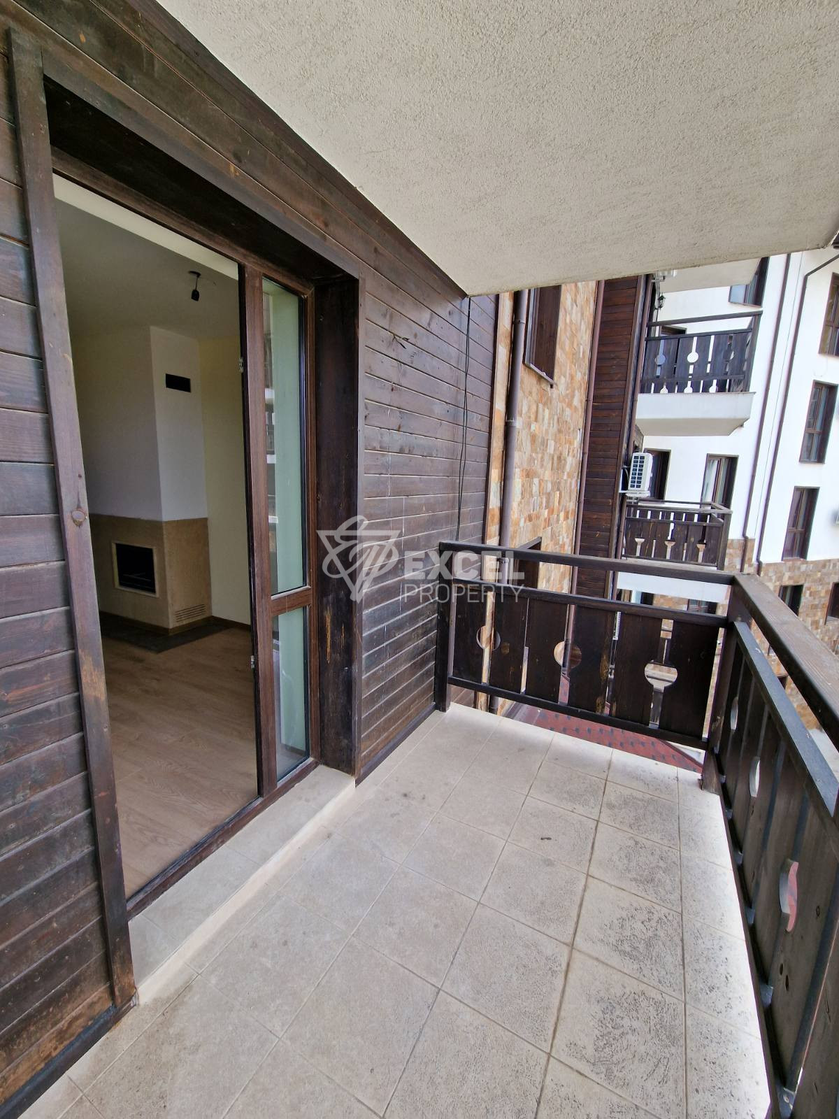 Двустаен апартамент за продажба с ниска такса поддръжка до хотел Премиер!