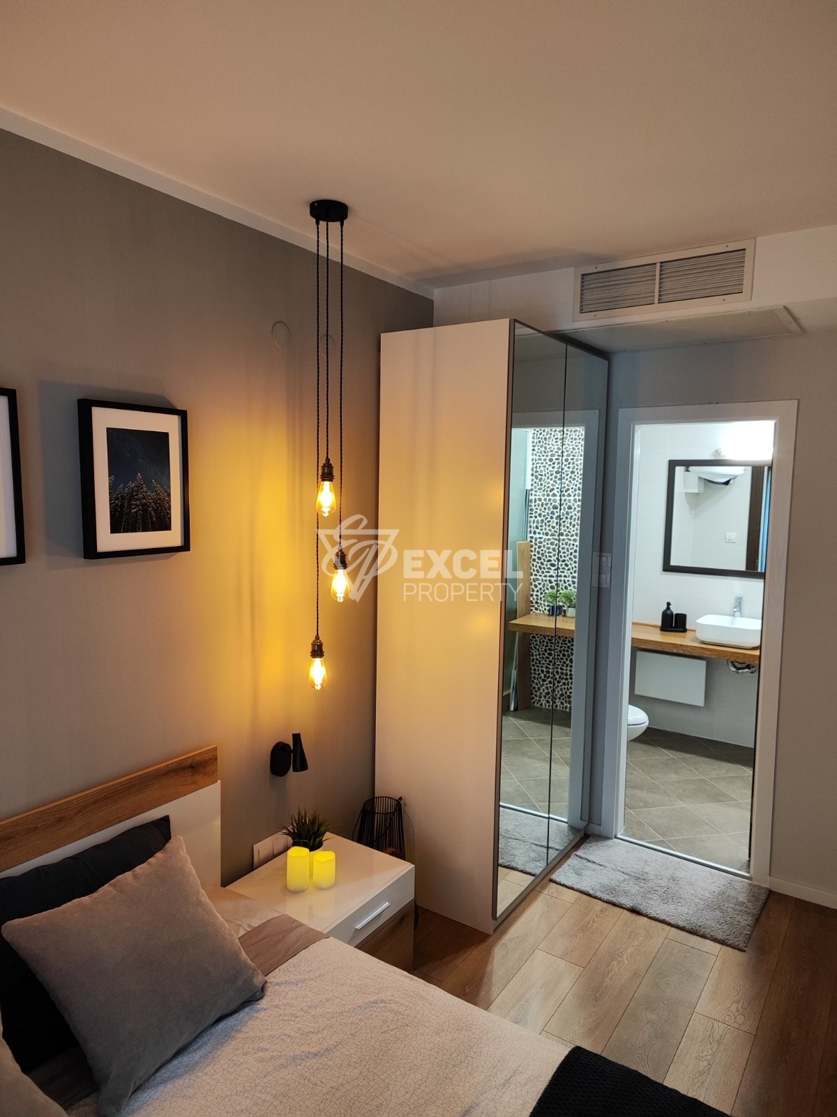 Елегантно обзаведен тристаен апартамент с ниска такса поддръжка