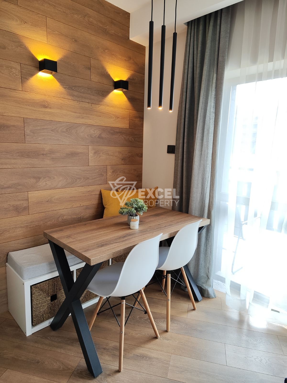 Елегантно обзаведен тристаен апартамент с ниска такса поддръжка