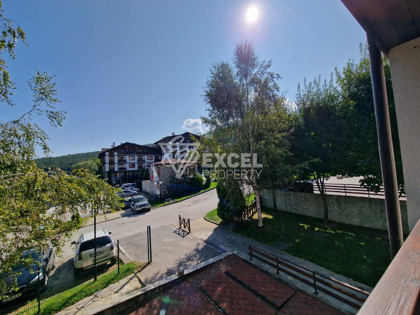 Двустаен апартамент с гледка към басейна в хотелската част на Green Life, Банско