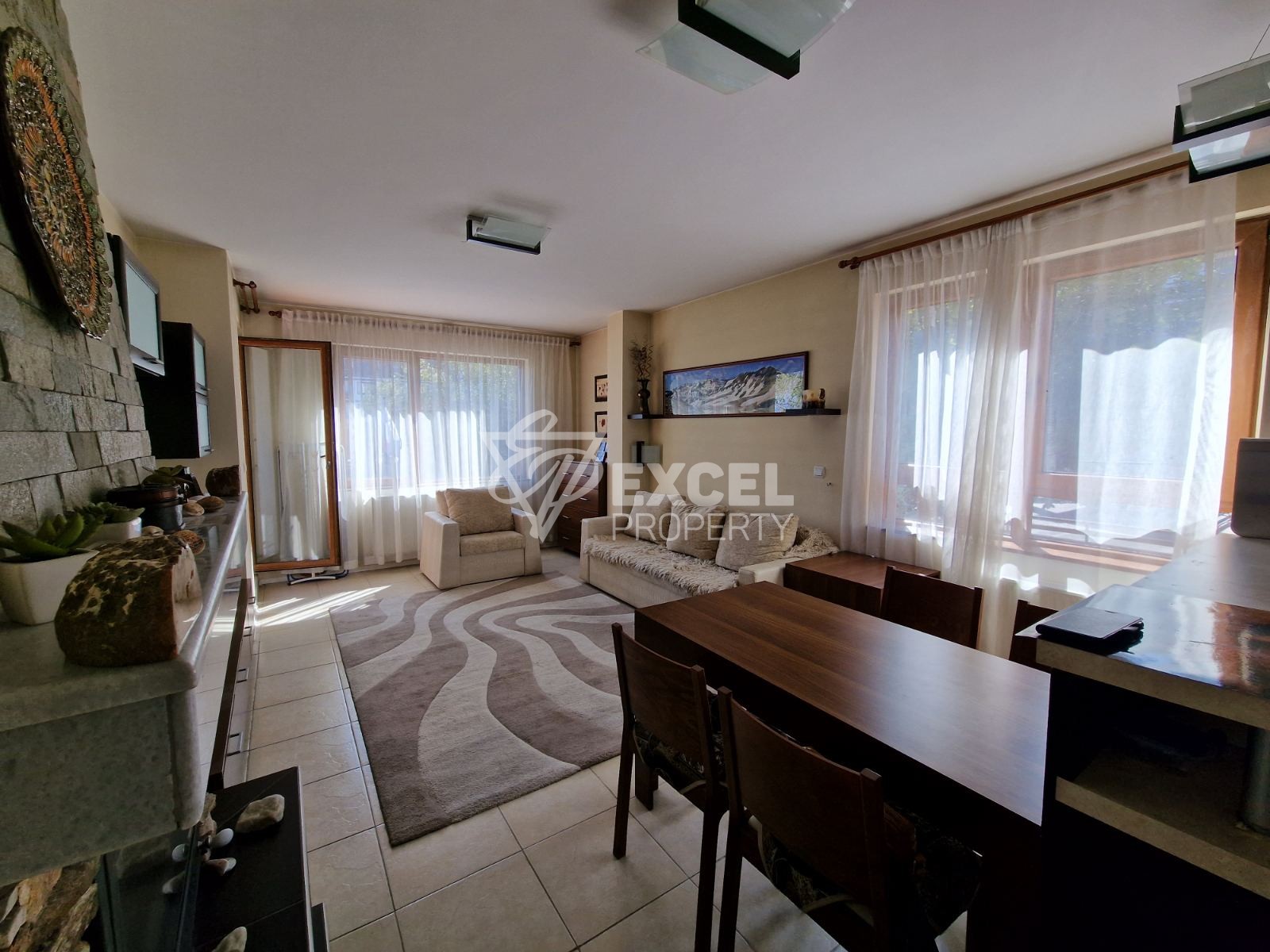 Двустаен апартамент с гледка към басейна в хотелската част на Green Life, Банско