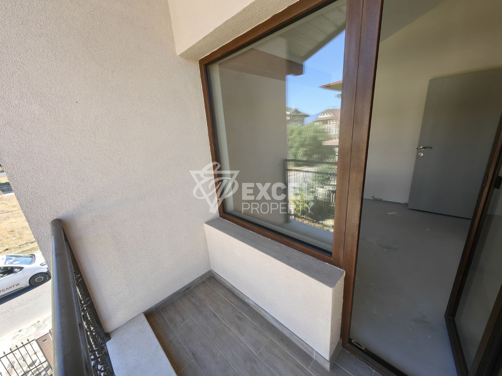 Реновирана триетажна къща в близост до центъра на град Банско