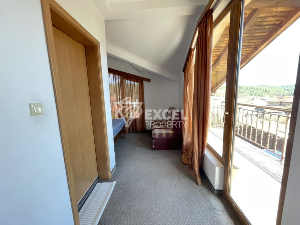 Двуетажна къща с камина за продажба в близост до Разлог и Банско