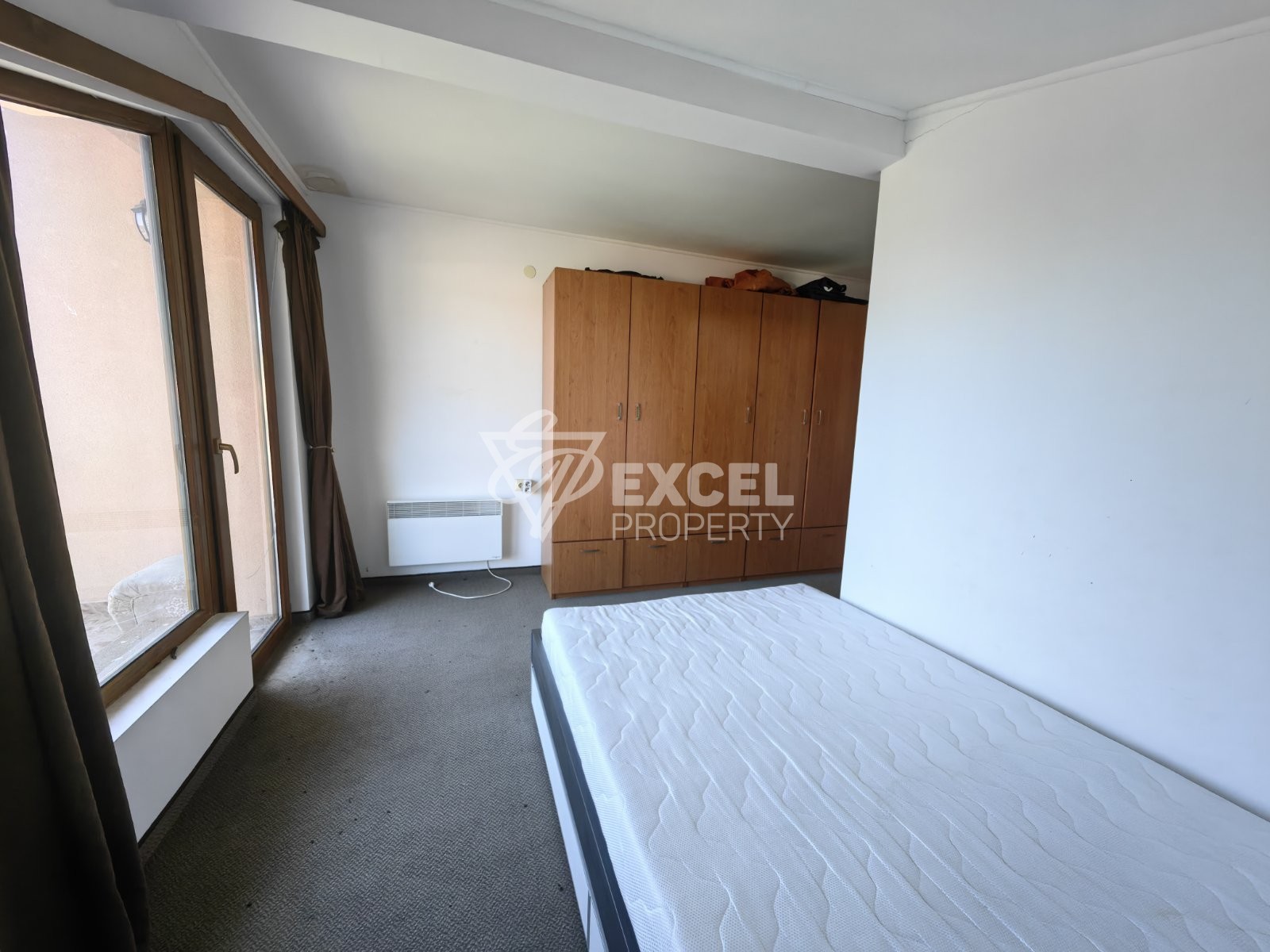 Двуетажна къща с камина за продажба в близост до Разлог и Банско