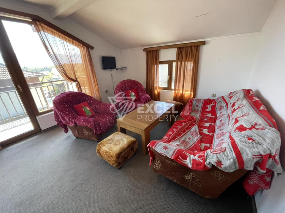 Двуетажна къща с камина за продажба в близост до Разлог и Банско