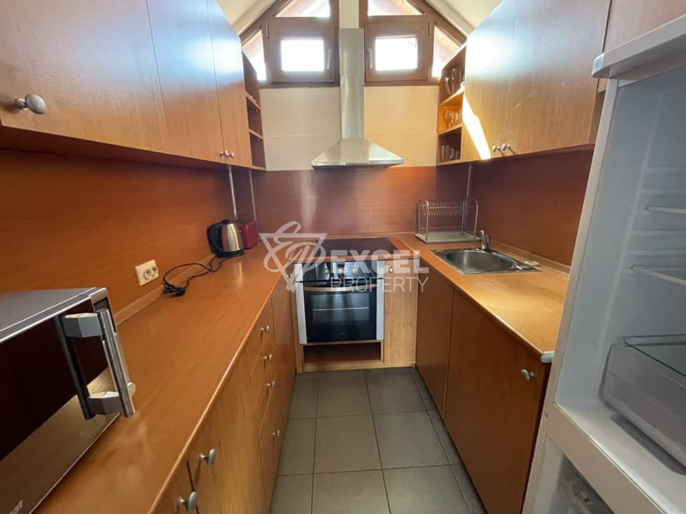 Двуетажна къща с камина за продажба в близост до Разлог и Банско