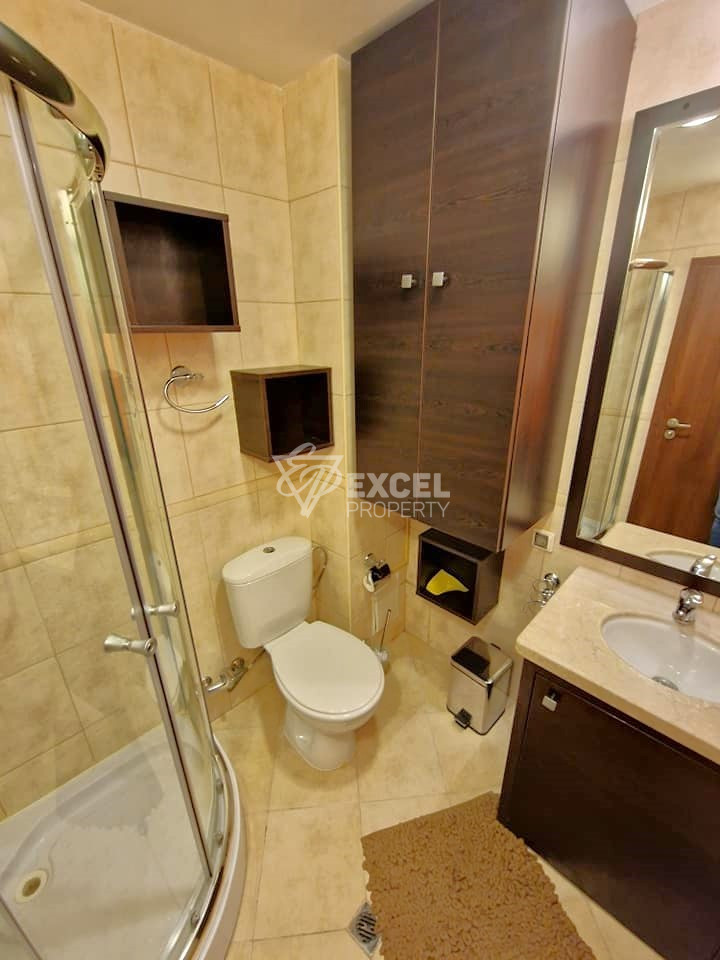 Двустаен апартамент за продажба на 100м от ски пътя! Жилищна сграда с ниска такса поддръжка!