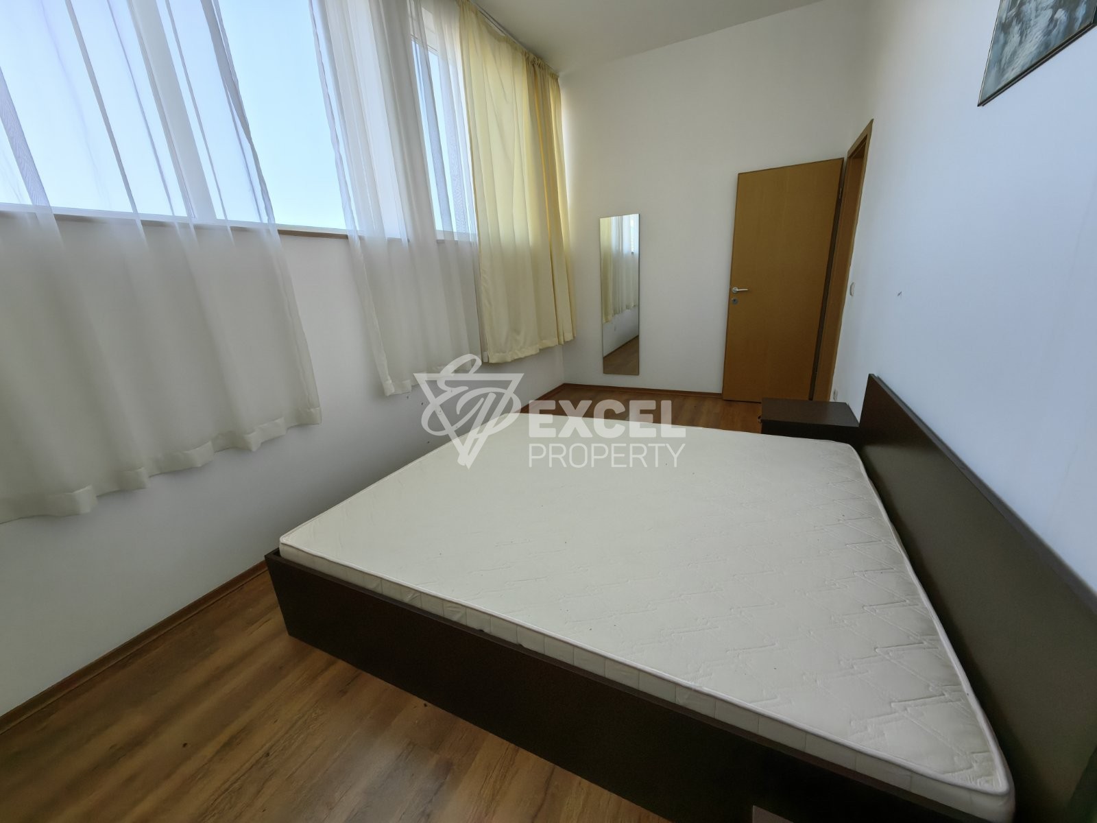 Тристаен пентхаус с изумителна гледка към Пирин планина и голф игрище